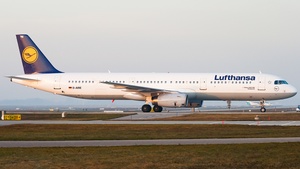 Photo of D-AIRE - Airbus A321-131 operated by Lufthansa