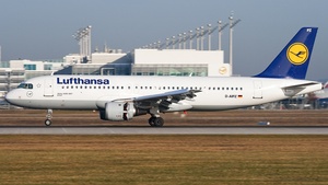 Photo of D-AIPZ - Airbus A320-211 operated by Lufthansa