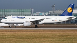 Photo of D-AIPH - Airbus A320-211 operated by Lufthansa