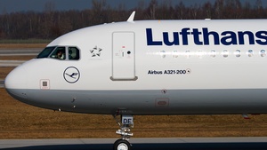 Photo of D-AIDE - Airbus A321-231 operated by Lufthansa