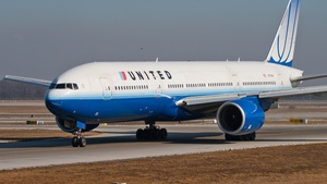 Photo of N774UA - Boeing 777-222 operated by United Airlines