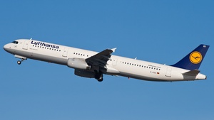 Photo of D-AISX - Airbus A321-231 operated by Lufthansa