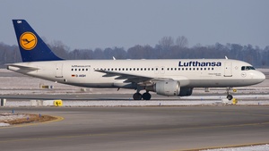 Photo of D-AIQH - Airbus A320-211 operated by Lufthansa