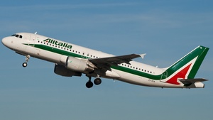 Photo of EI-EIA - Airbus A320-216 operated by Alitalia