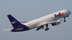 Photo of N918FD - Boeing 757-23A(SF) operated by FedEx