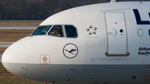Photo of D-AIPR - Airbus A320-211 operated by Lufthansa