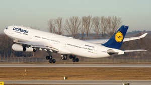 Photo of D-AIGV - Airbus A340-313 operated by Lufthansa