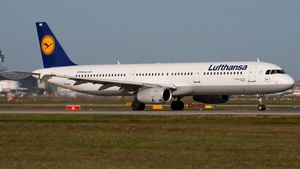 Photo of D-AIRR - Airbus A321-131 operated by Lufthansa