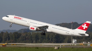 Photo of HB-IOD - Airbus A321-111 operated by Swiss International Air Lines