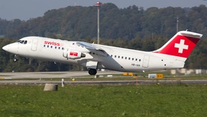 Photo of HB-IXR - British Aerospace Avro RJ100 operated by Swiss International Air Lines