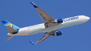 Photo of D-ABUI - Boeing 767-330(ER) operated by Condor