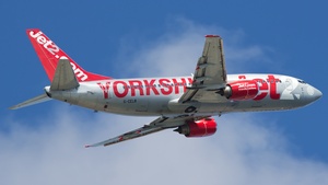 Photo of G-CELB - Boeing 737-377 operated by Jet2