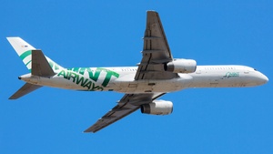 Photo of EC-LBC - Boeing 757-28A