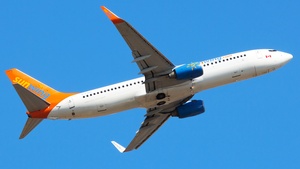 Photo of C-FYLC - Boeing 737-8BK