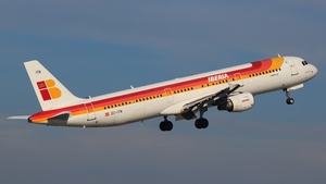 Photo of EC-ITN - Airbus A321-212 operated by Iberia