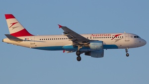 Photo of OE-LBU - Airbus A320-214