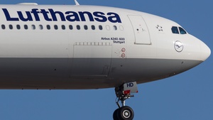 Photo of D-AIHD - Airbus A340-642 operated by Lufthansa