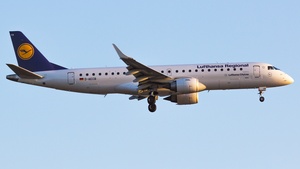 Photo of D-AECB - Embraer ERJ-190LR operated by Lufthansa CityLine