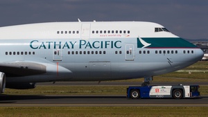 Photo of B-HUE - Boeing 747-467 operated by Cathay Pacific Airways