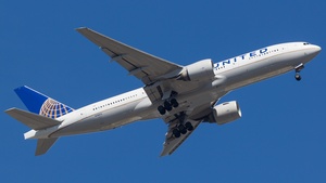 Photo of N78013 - Boeing 777-224(ER) operated by United Airlines