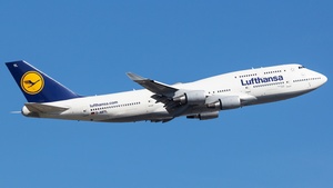Photo of D-ABTL - Boeing 747-430 operated by Lufthansa