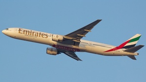 Photo of A6-EMX - Boeing 777-31H operated by Emirates