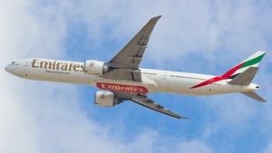 Photo of A6-ECJ - Boeing 777-31H(ER) operated by Emirates