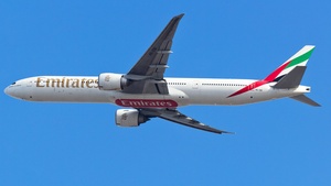 Photo of A6-EBI - Boeing 777-36N(ER) operated by Emirates