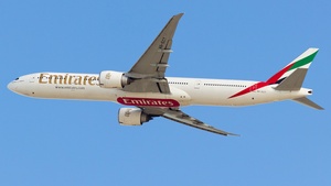 Photo of A6-ECT - Boeing 777-31H(ER) operated by Emirates