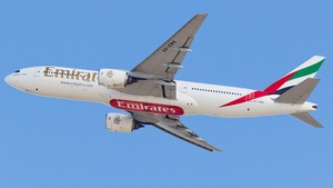 Photo of A6-EMH - Boeing 777-21H(ER) operated by Emirates