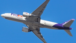 Photo of N850FD - Boeing 777-FS2 operated by FedEx