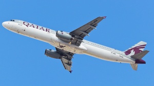 Photo of A7-ADX - Airbus A321-231 operated by Qatar Airways