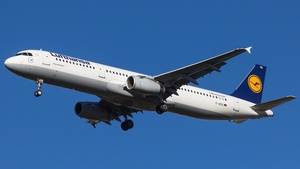 Photo of D-AIDG - Airbus A321-231 operated by Lufthansa