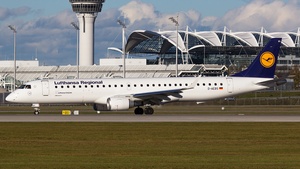Photo of D-AEBS - Embraer ERJ-195LR operated by Lufthansa CityLine