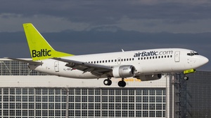 Photo of YL-BBS - Boeing 737-31S operated by airBaltic