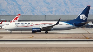 Photo of N950AM - Boeing 737-852 operated by Aeroméxico