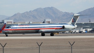 Photo of N487AA - McDonnell Douglas MD-82 operated by American Airlines