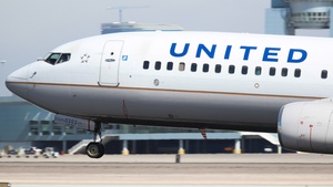 Photo of N24202 - Boeing 737-824 operated by United Airlines