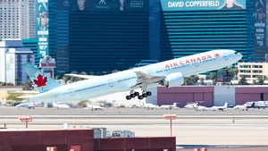 Photo of C-FITU - Boeing 777-333(ER) operated by Air Canada