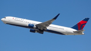 Photo of N181DN - Boeing 767-332(ER) operated by Delta Air Lines