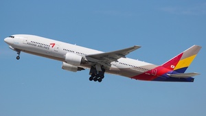 Photo of HL7500 - Boeing 777-28E(ER) operated by Asiana Airlines