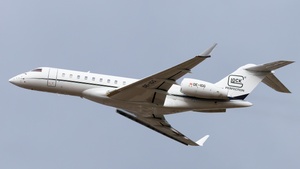 Photo of OE-IGG - Bombardier Global Express XRS operated by Glock Aviation