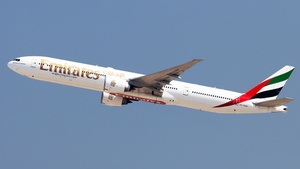 Photo of A6-ENN - Boeing 777-31H(ER) operated by Emirates