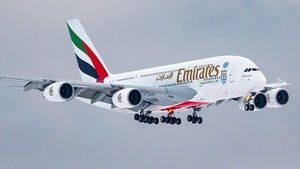 Photo of A6-EOO - Airbus A380-861 operated by Emirates