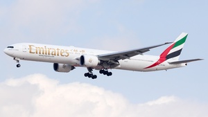 Photo of A6-EBZ - Boeing 777-31H(ER) operated by Emirates