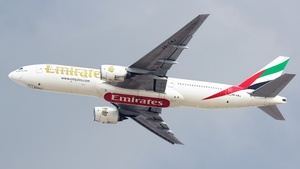 Photo of A6-EMJ - Boeing 777-21H(ER) operated by Emirates