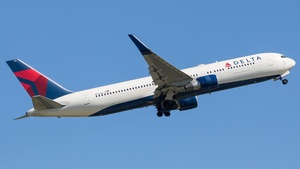 Photo of N176DN - Boeing 767-332(ER) operated by Delta Air Lines