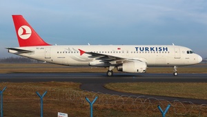 Photo of TC-JPD - Airbus A320-232 operated by Turkish Airlines
