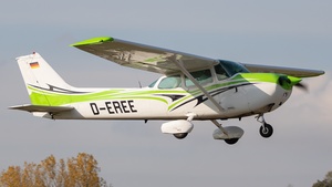 Photo of D-EREE - Cessna 172P Skyhawk operated by Fliegerverein München