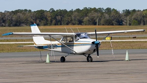 Photo of N813HY - Cessna 172F Skyhawk operated by Ocala Aviation Services